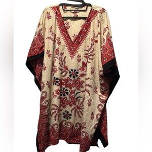 Gypsie Blu One Size Fit All Red and Cream Floral Top